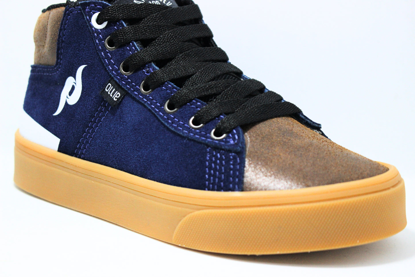 Ollie Marichiweu Carnaza Encerado