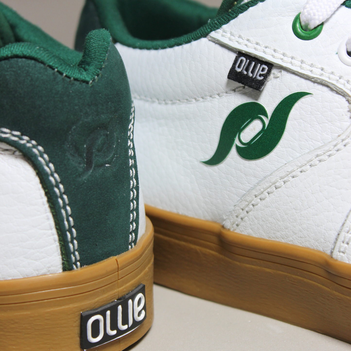 Ollie Pro blancas encuero
