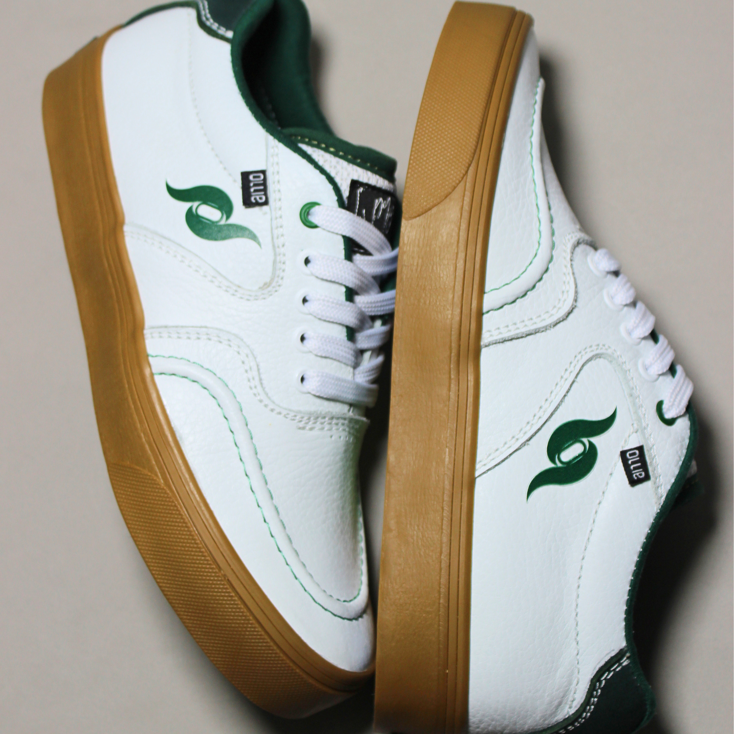 Ollie Pro blancas encuero